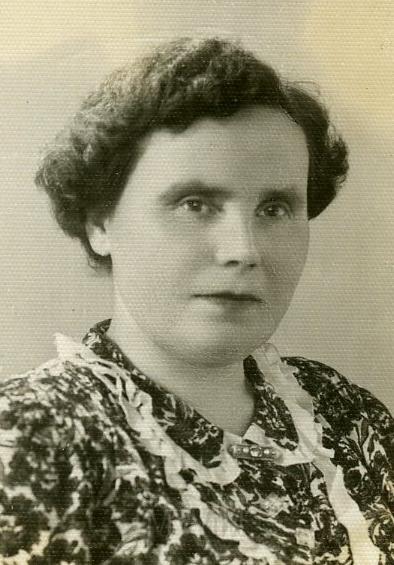 KKE 2066.jpg - Fot. Portret. Weronika Labuć (z domu Faryno) - przyjaciółka rodziny z Krzywicz, Olsztyn, lata 50-te XX wieku.